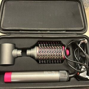 WeBeauty Hair dryer/styler. Brand new only used one attachment.